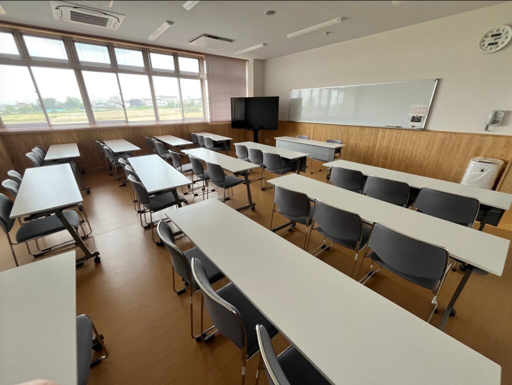 渋川市古巻公民館 第1学習室
